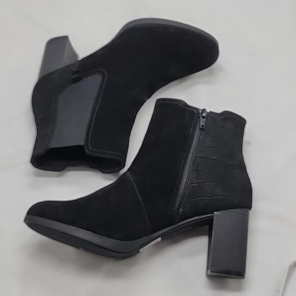 CLARKS BAYLA ROSE LEATHER SUEDE BLACK BOOTIES ALMOND TOE LADIES SIZE 8.5 NWOB - Picture 13 of 16